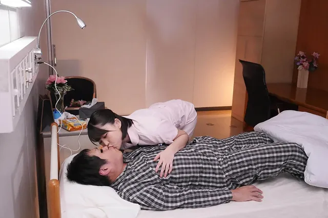 入院して落ち込む草食患者… S字尻振り騎乗位介助で骨抜きに 白尻看護師