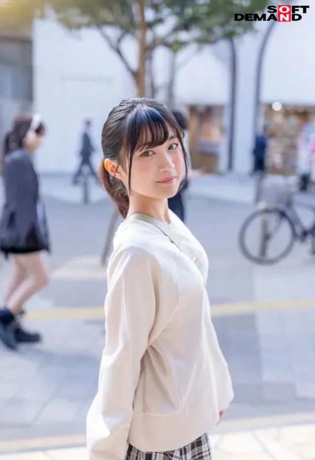 初撮影を経て「もっと激し… 屈強なデカチン達に終日滅多挿しにされる 桜庭菜乃花