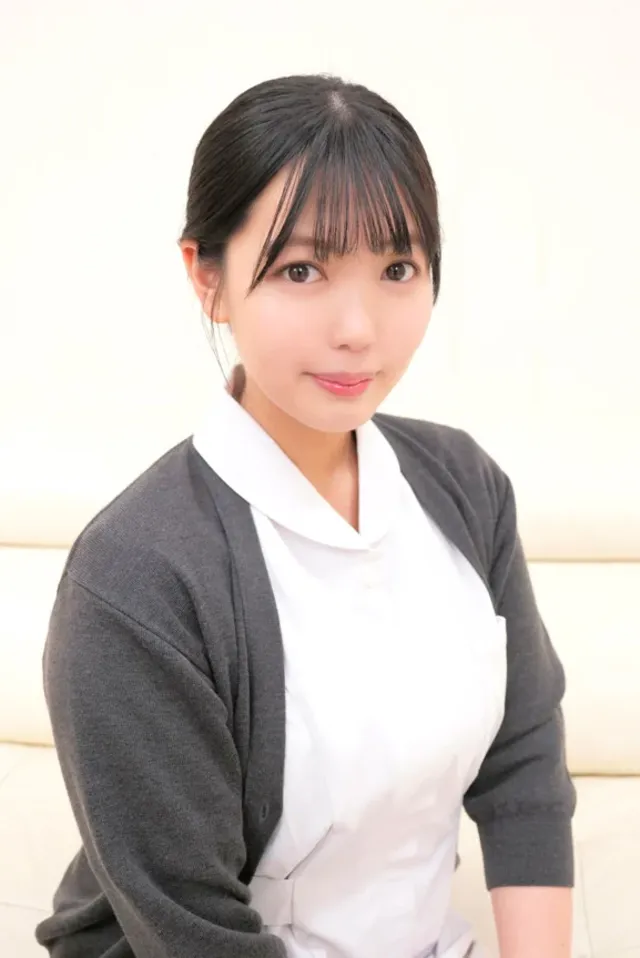 街ゆく白衣の現役ナースを… ED男子のオナニーの介抱してもらいました 双葉あゆか