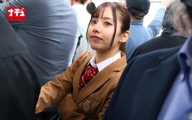 通学電車で狙われたのは思… S字尻羞恥電車 粘着指マンで美尻を震わすイキ我慢J○