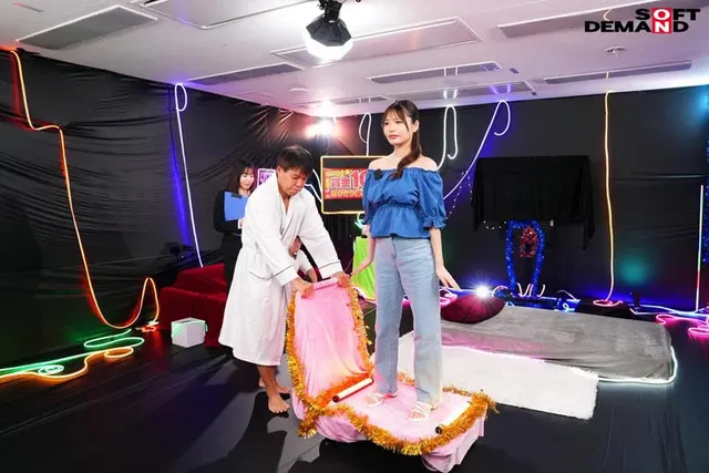 彼氏の目の前でテクニシャ… なりきりダッチワイフカップルゲーム！3