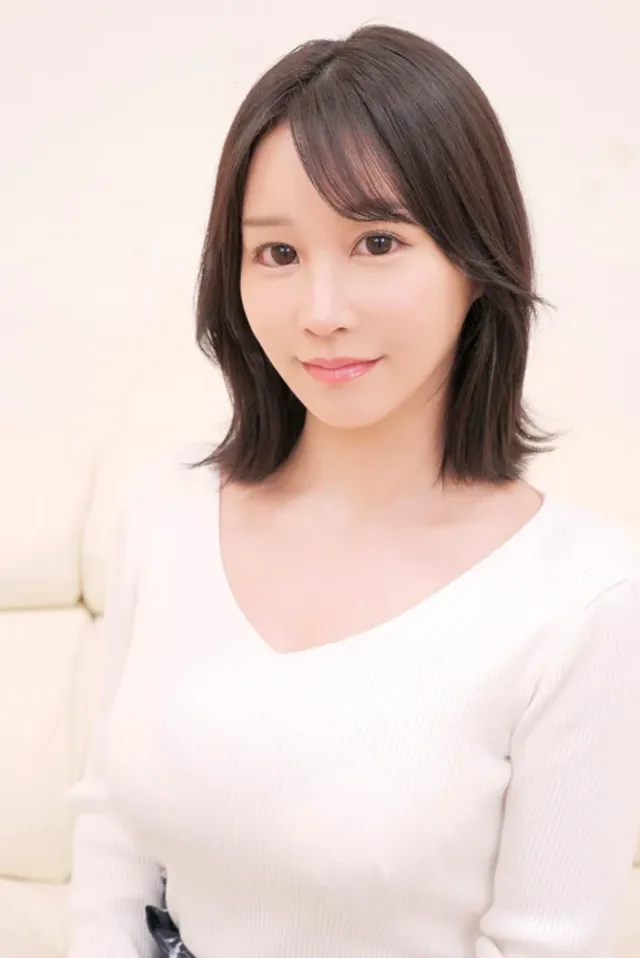 街で声をかけた巨乳人妻た… 人妻乳首いじり我慢チャレンジ！芦名ほのか