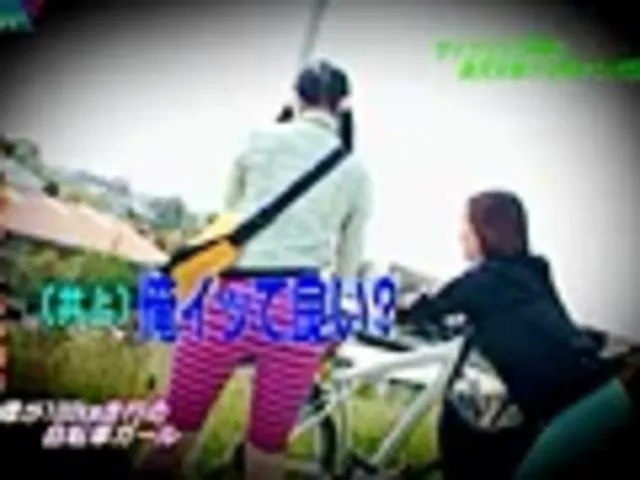 自転車に乗っているお姉さ… サイクリング中の美尻お姉さんをナンパSEX