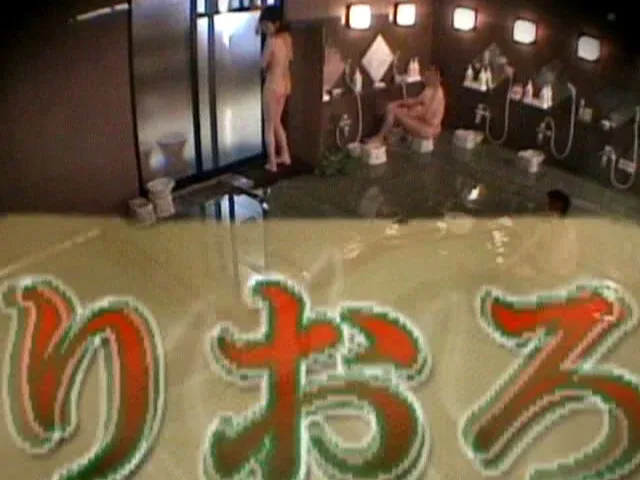 SODの人気シリーズ、『… タオル一枚 男湯入ってみませんか？ 240人720分