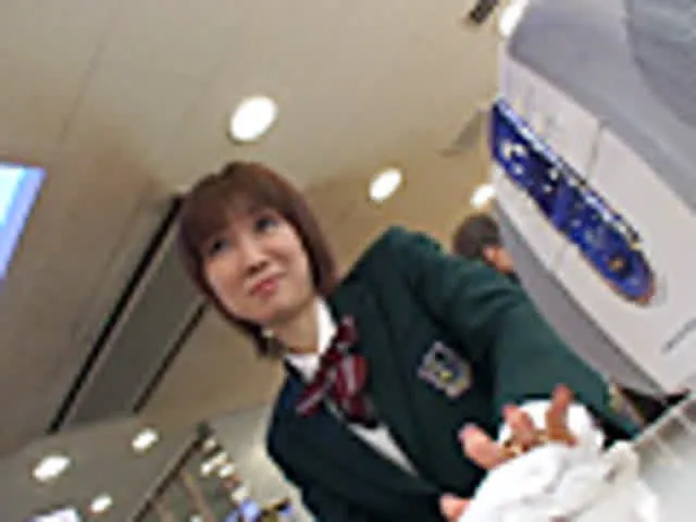 CHACOが笑顔でガチン… 目指せ10万本！！セクハラOKアイドル営業 CHACO