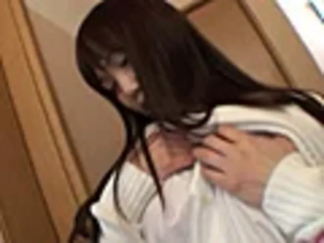LOTUSが自信をもって… ママだけズルイよ 愛娘の見ている前で乱れる巨乳妻たち