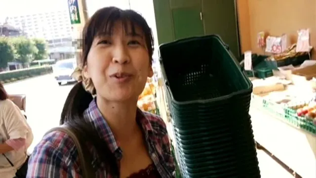 結婚11年、旦那、2人の… 「お母さん、今日からAV女優になります」 奈緒美