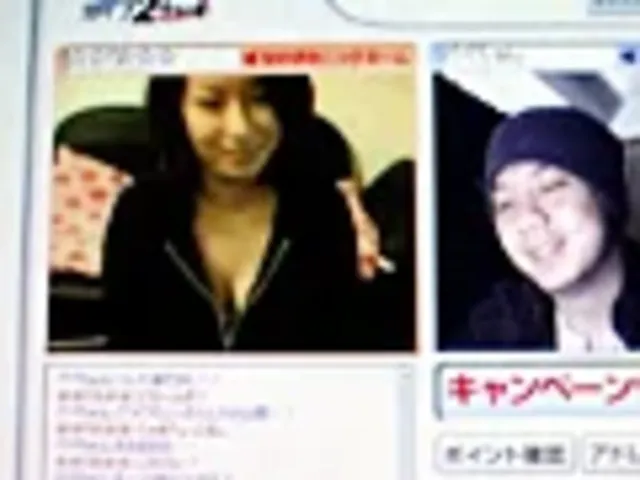 無料体験で女のコをゲット… LIVE CHATで女の娘をゲットしちゃいました！