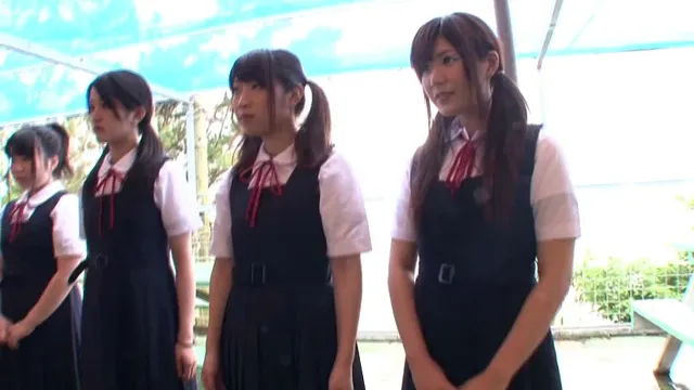 スクール水着がとても似合… 女子○生水泳部 海の家夏合宿