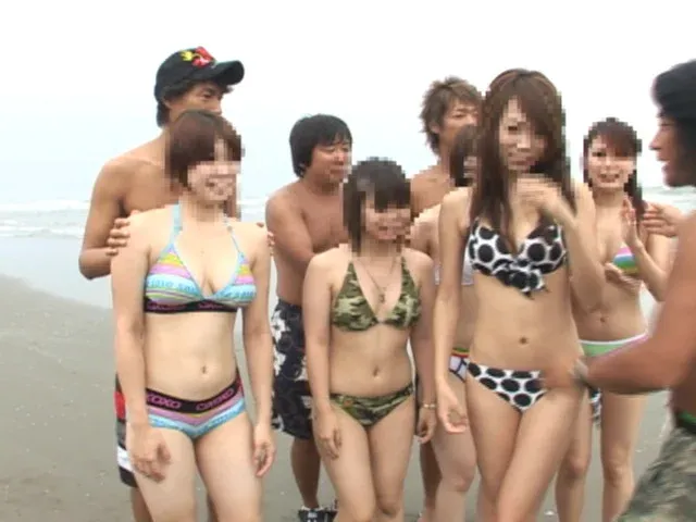 季節はずれの人気の無い海… 素人ギャルと合コン生出しSEX2
