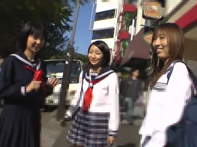 街に放たれた3人の女子○… 女子○生が素人男を連れ込み即尺即SEXぶっちぎり