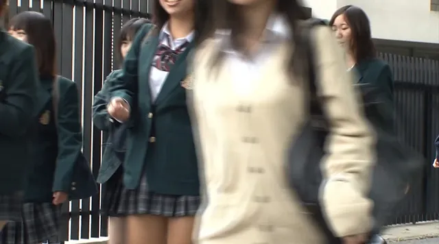 男が“間違えたフリ”で女… 新・間違えたフリして通学バスに乗り込んでヤられた4