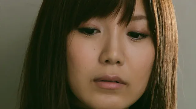 隣人夫婦の喘ぎ声を聞きな… エステティシャンにキスしちゃった、ほっとかれ美人妻