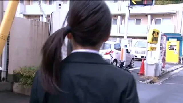本屋を訪れた真面目な女子… 痴○OK娘 レズスペシャル4