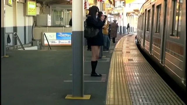 嫌がる女に無理矢理精子を… 生中痴○6