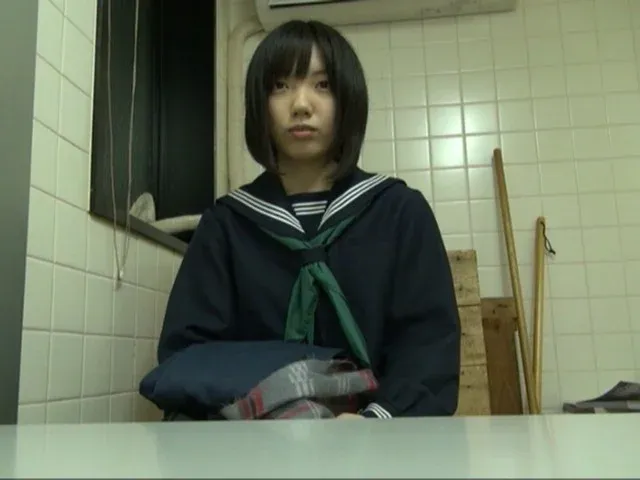 都下にある某ドラッグスト… ○○年（四六七）万引き少女48