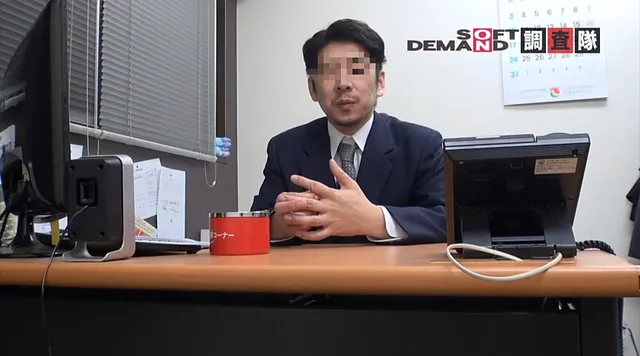 素人出演者の面接時に偶然… 面接中のパンチラは内定欲しさの最終手段！？