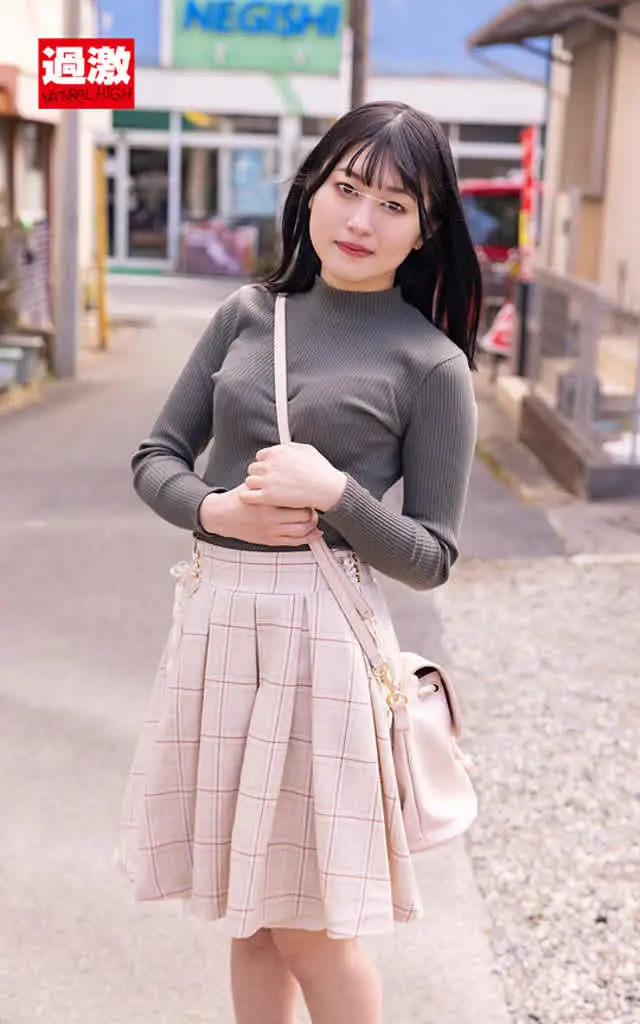 ちょっぴりエッチなオイル… 【Dカップひかるちゃん】潮吹きマジックミラー号