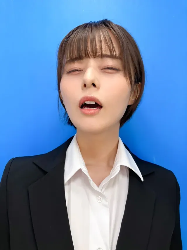 【来訪者T.Lさんの場合… ピストンバイブ証明写真ボックス2 来訪者T.Lさん
