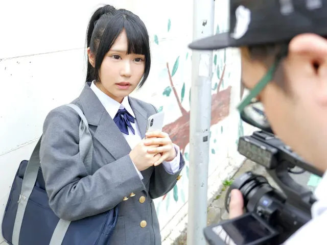 「水着のモデルをやりませ… 女●●生が参加!ヌルヌル泡泡ソープ体験 NIMO