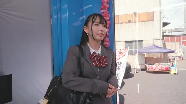 内気な微乳美少女が、濃紺… 女●●生が挑戦するパイズリ陶芸チャレンジ！～なこ編～