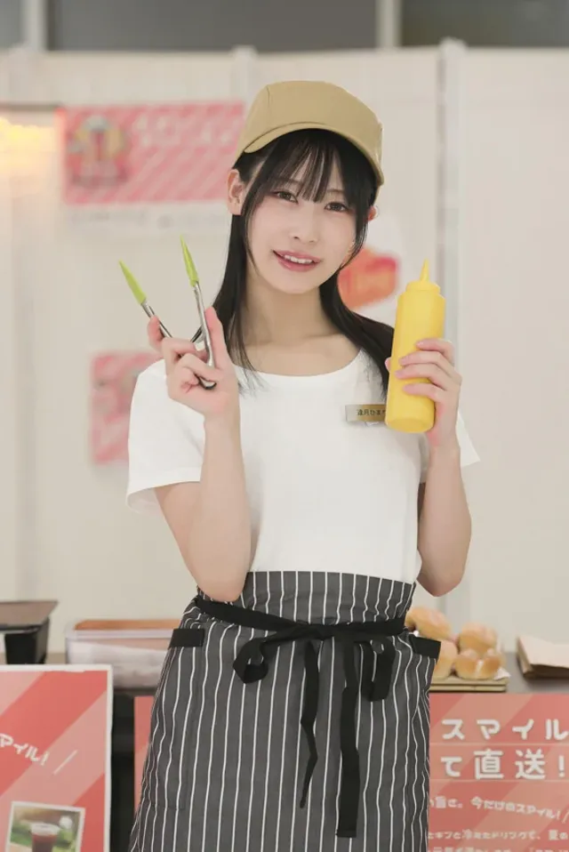 【配信限定】人気AV女優… イカサレホットドッグ販売！逢月ひまり 小坂ひまり