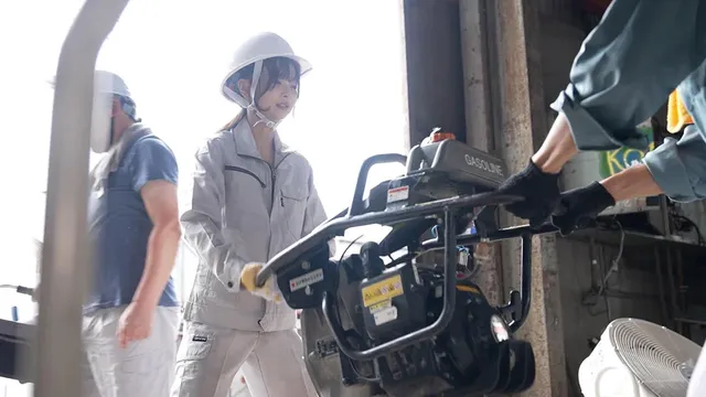 「たとえどんな扱いを受け… 男社会で解体工を目指す純朴研修生に密着 解体実習編