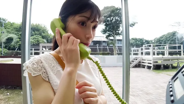 【ひなみさん21歳大学生… 公衆電話ボックス360度 ひなみさん（21歳・大学生）