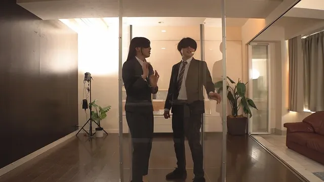 同じ会社で働く男女の同僚… 同僚同士で密室脱出ゲーム! みこと