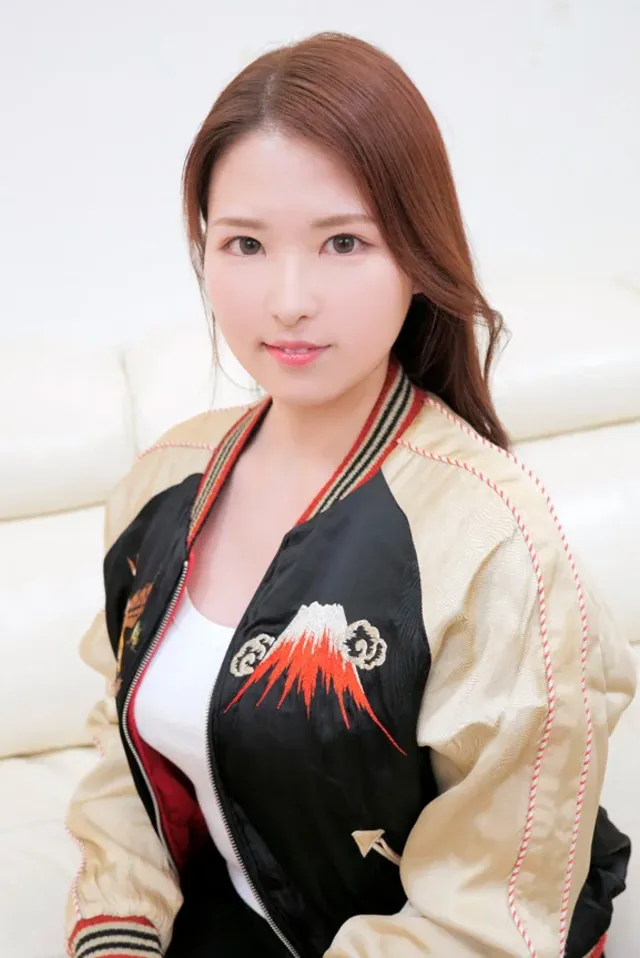 街で「童貞君の悩み相談を… 童貞君の早漏改善のお手伝いしてくれませんか？河西聖奈
