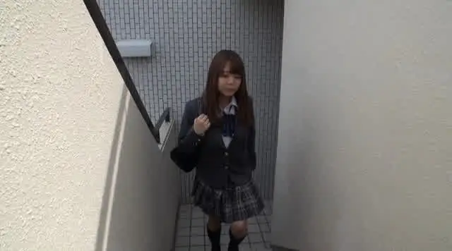 階段で遭遇する女子校生の… 階段女子校生HD