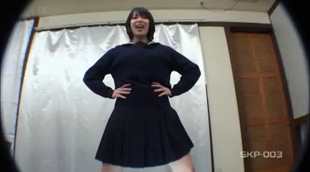 もし盗撮がバレたらどうい… その可愛い子の顔とパンツが見てみたかった！ Vol.3