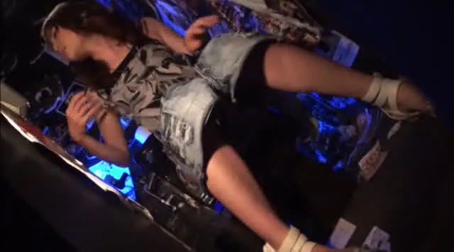 酔っ払って踊り疲れた女た… 金曜夜のクラブトイレ 素人絶叫激イキオナニー2