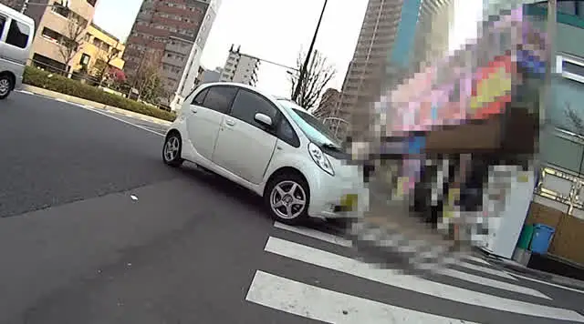 颯爽と街を行く女の子のス… うっかりパンモロ娘 おっちょこちょいな女の子たち