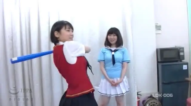 コスプレイヤーはダイエッ… 美少女コスプレイヤー ドアップ食い込みパンティ！6