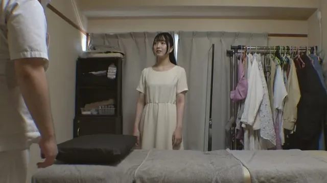 「このオイルを塗られて興… 興奮オイルマッサージ 中出し素人娘VOL.69