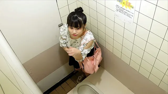 男が絶対に入れない「禁断… おまん○ぐっちょり放尿オナニー ＃5