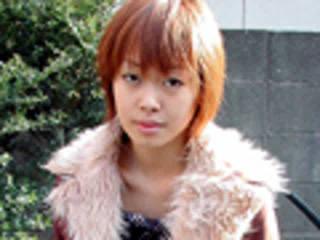 淫乱娘・椎名真琴ちゃんは… 変態聖水シャワー