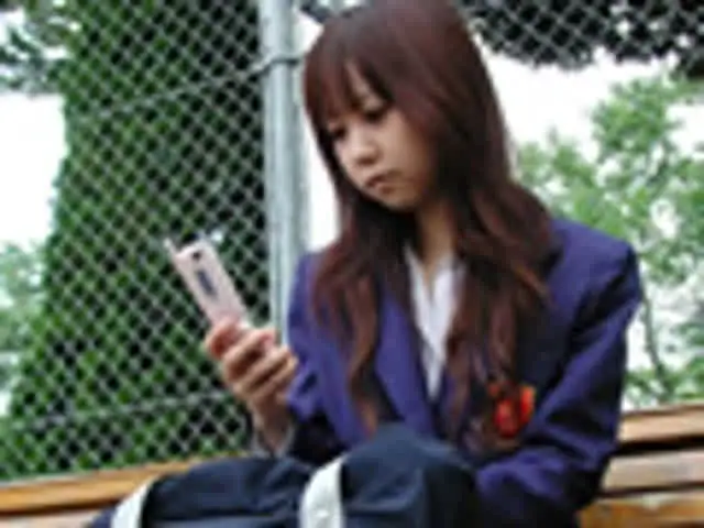 ちょっと頭の悪そうな女子… 野外おしっこのお値段