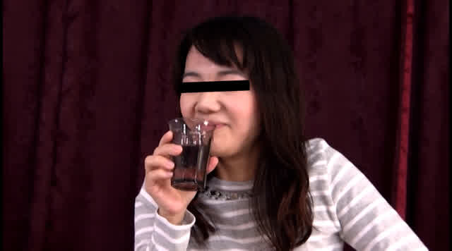 話題の「排泄予測デバイス… 諦めの瞬間 おしっこ我慢尻。デバイスで膀胱を見る。