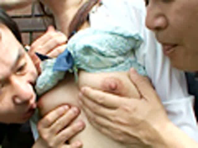 野外ましてや人前で浣腸さ… プロから学ぶ女子校生通学路浣腸のヤり方1