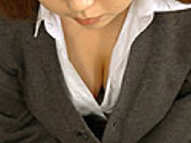 女子校生らしい十分に栄養… ぽちゃ少女の臭い小便