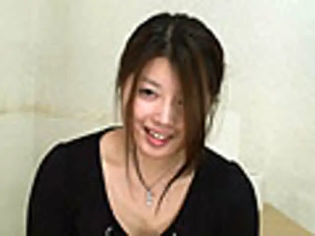 新妻な雰囲気のお姉さんの… 娘のトンネルを突き抜ける特急糞