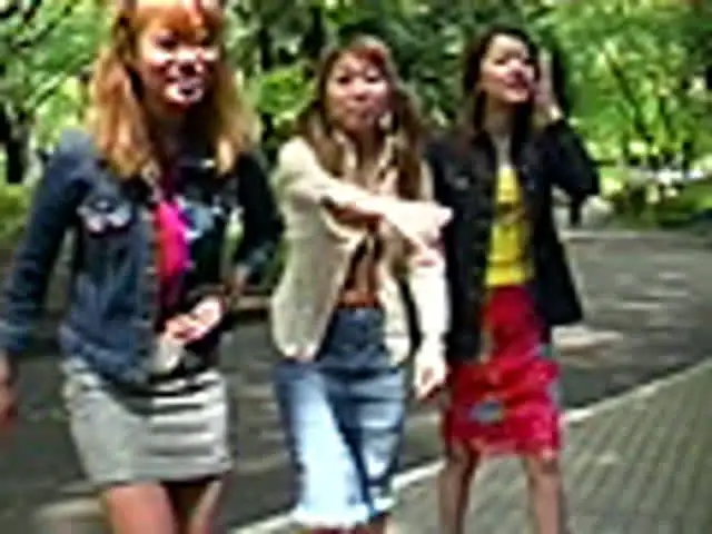 悪友三人が久しぶりに遊ぶ… だっぷん其の参 公開排泄淫乱悪友三人娘