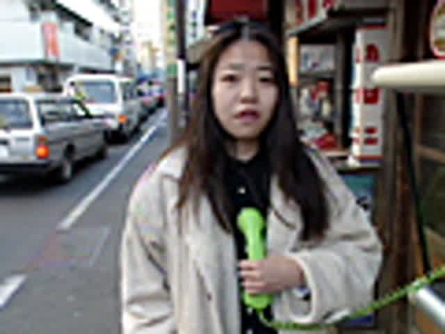 この光景を信じられるか！… ゲロゲロ 食って、吐いて、また食って