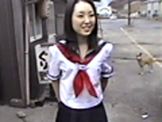 セーラー服美少女と美人教… 美人教師vs美少女セーラー聖水