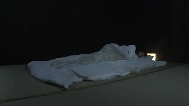 気持ちよさそうに寝ている… 強制肛門こじ開け寝糞 来海るな