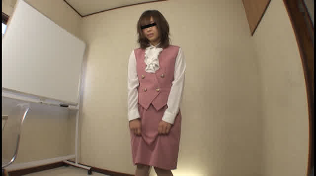 スカートの濡れに着目した… スカートが濡れゆくお漏らし 伍