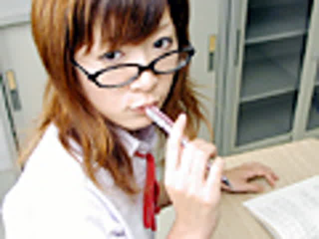 いつも真面目にお勉強を頑… おしっこめがねっこ