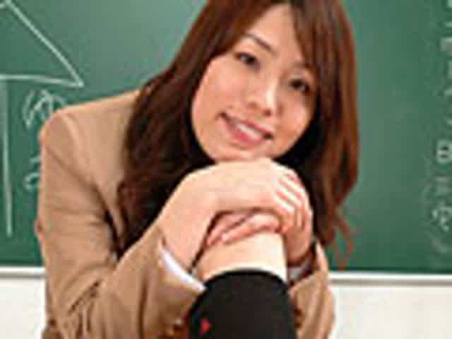 もぎたて果実のような初々… 羞恥の初撮りおもらし娘